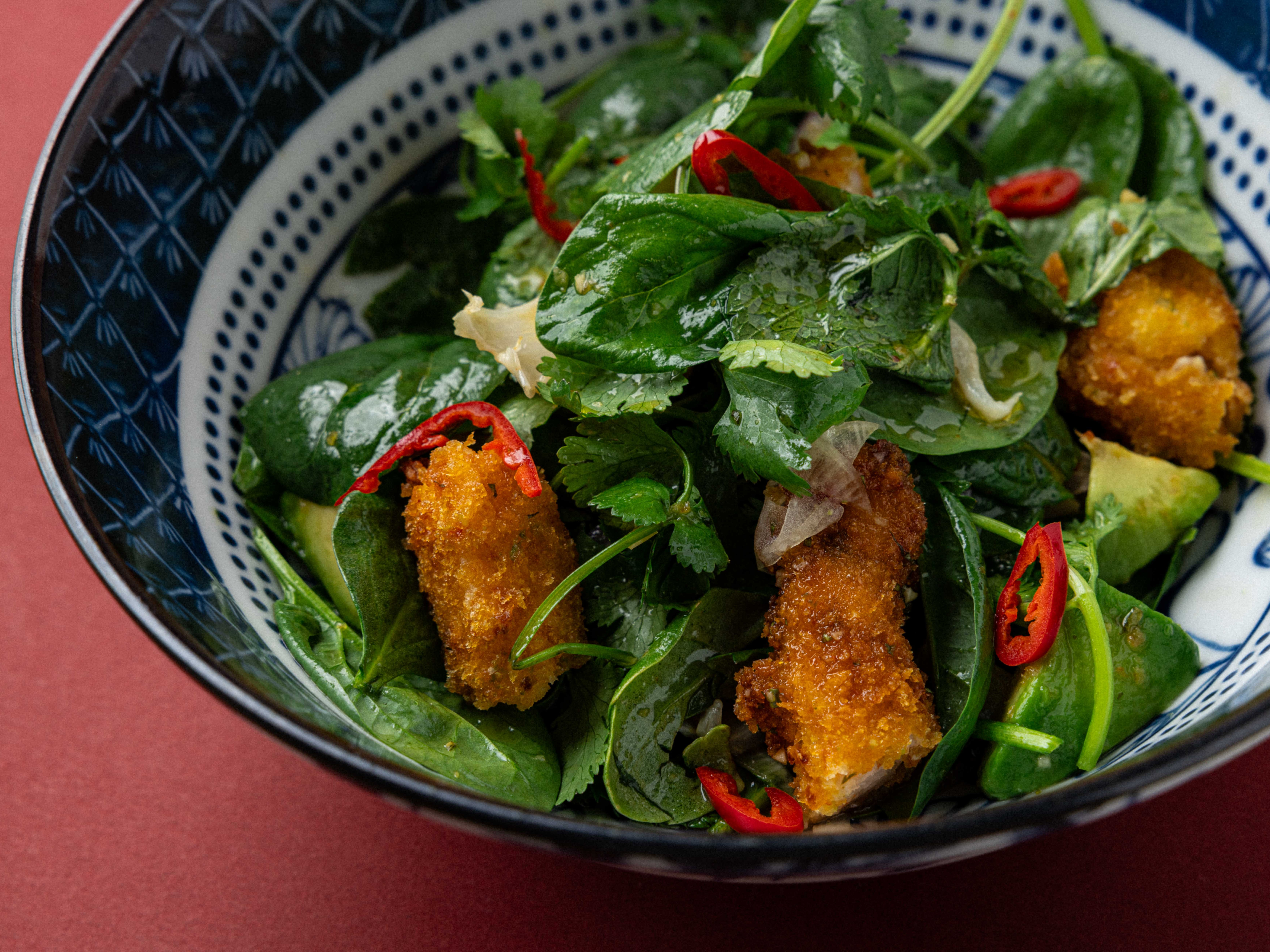 Хрустящие креветки, авокадо