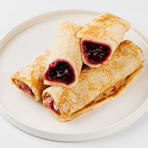 Блины ВкусВилл с черной смородиной и малиной 210г