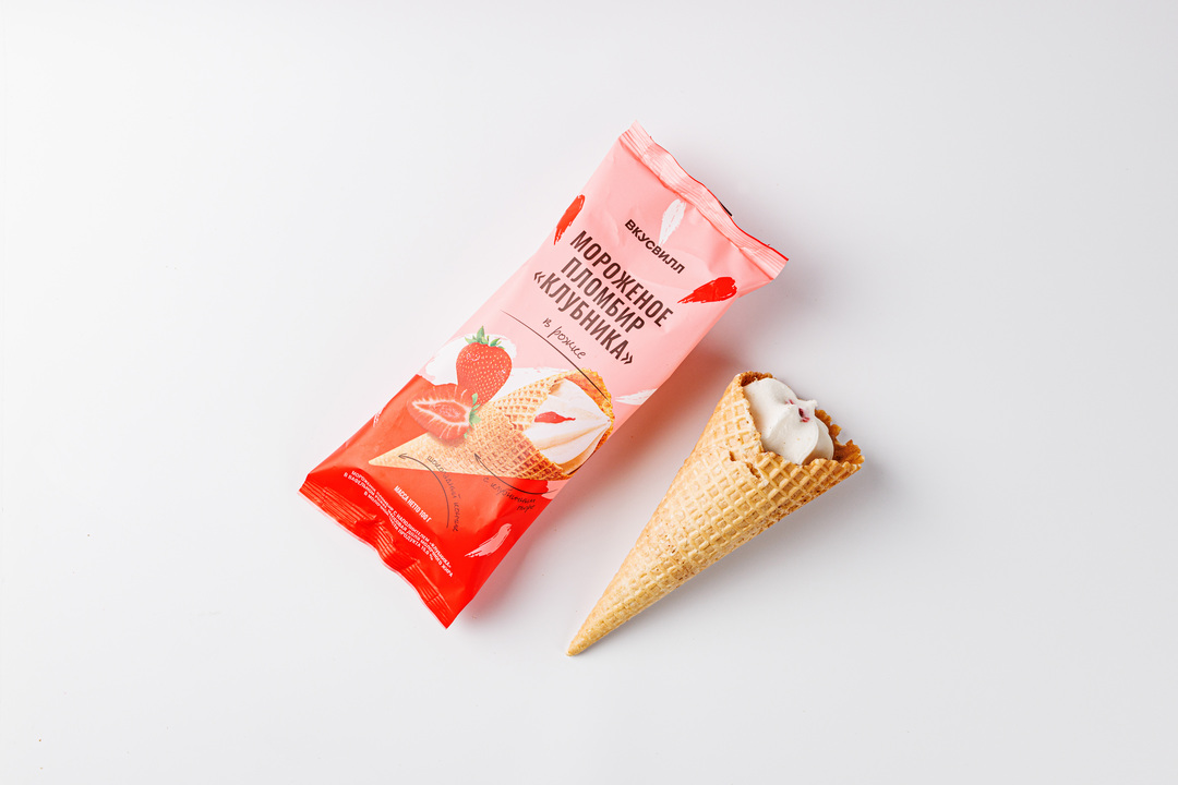 

Мороженое пломбир ВкусВилл в рожке Клубника 100 г