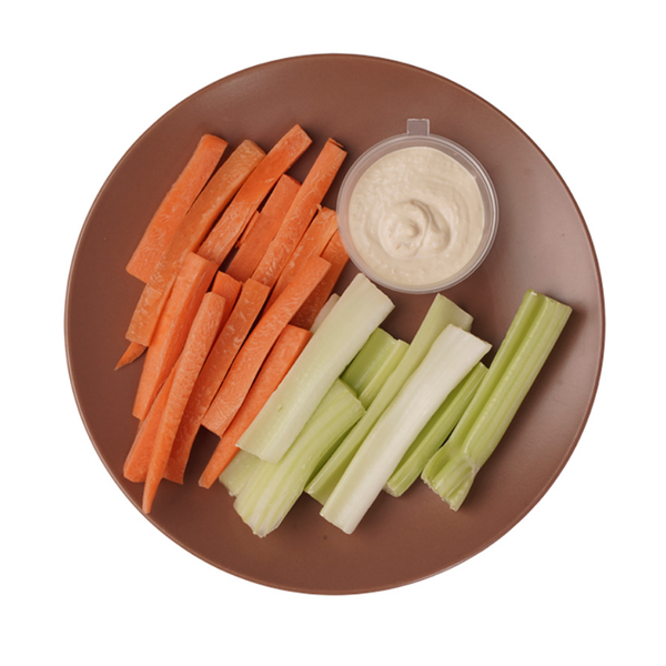 Салат из сельдерея и моркови с соусом Fresco