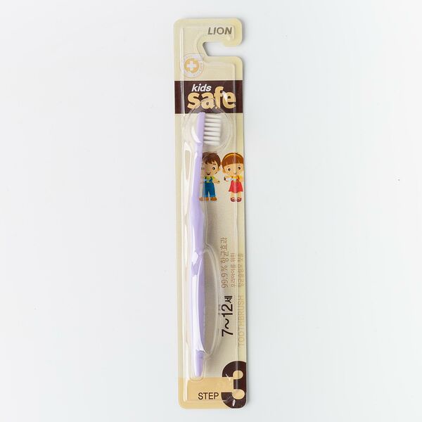 Зубная щетка Lion для детей 7-12 лет с нано-серебряным покрытием и мягкой щетиной Kids Safe