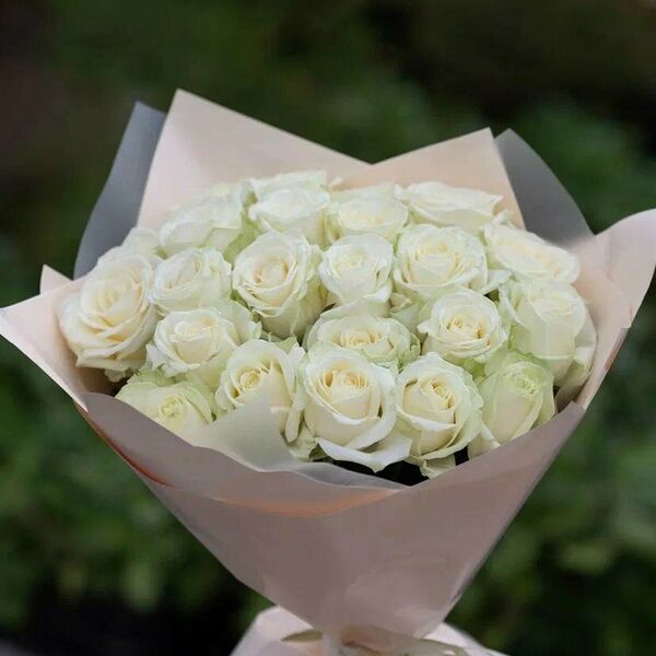 Букет белых роз