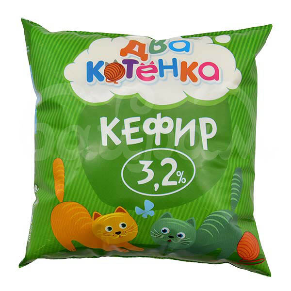 Кефир Два Котенка 3.2% 500гр пакет