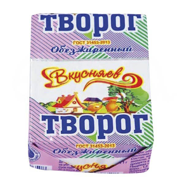Творог Вкусняев 1.8% 250гр Обезжиренный ГОСТ флоу-пак