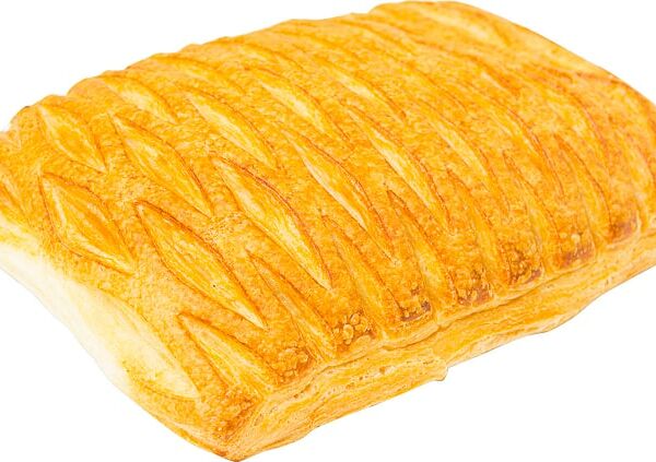 Слойка с вишней 105г