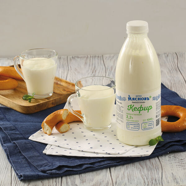 Кефир 3,2% ГОСТ термостатный МясновЪ Ферма