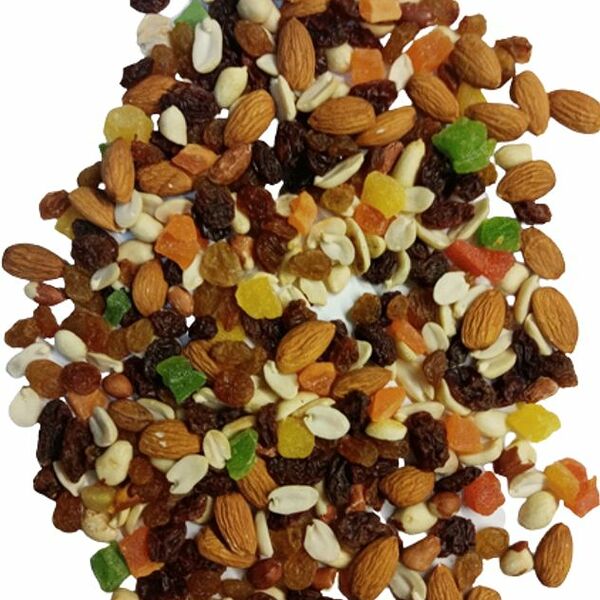 Смесь орехов и сухофруктов