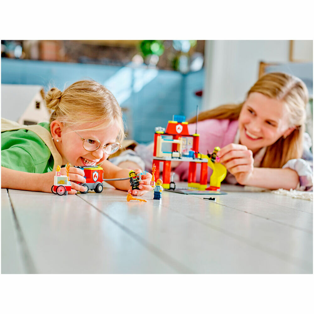 

Конструктор Lego City Пожарная часть и машина 153 детали