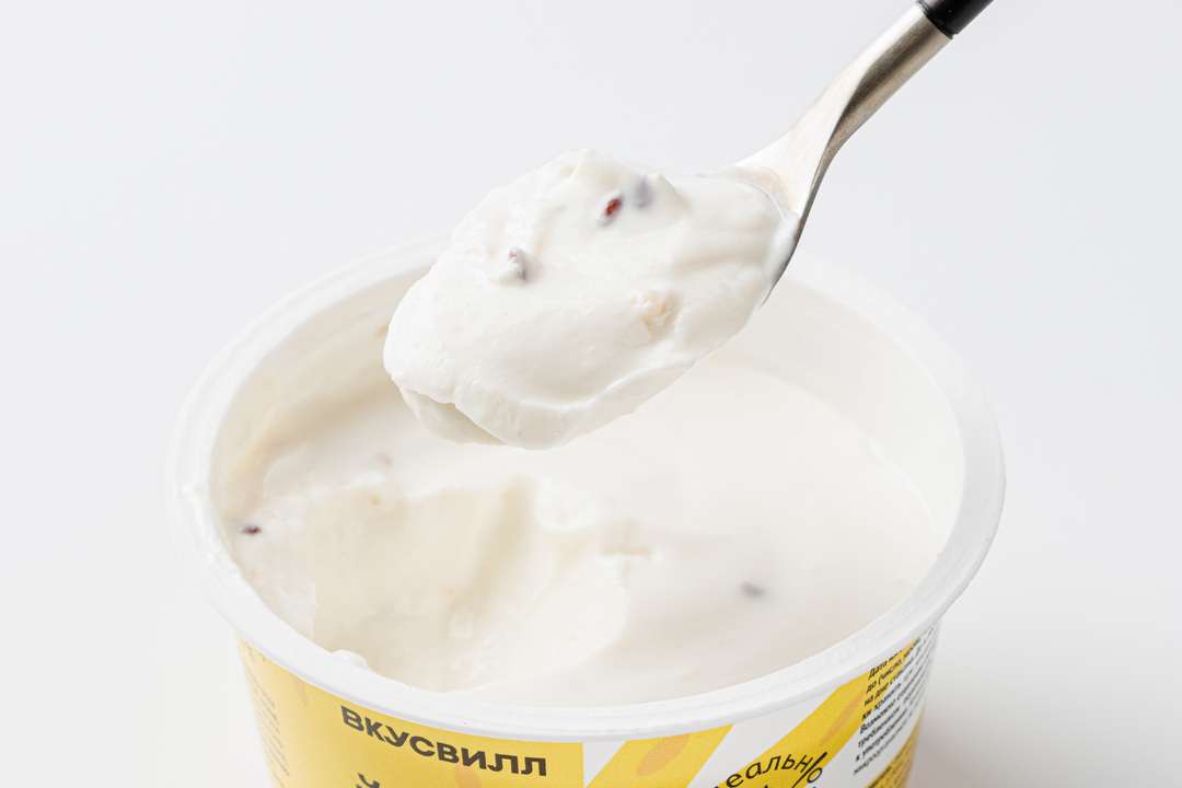 

Йогурт с бананом, овсяными хлопьями и семенами льна 1,1%