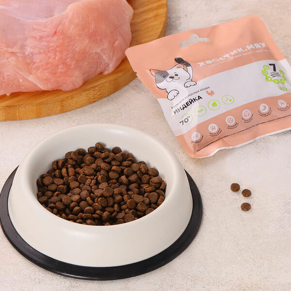 Корм сухой для взрослых кошек Индейка Хвостик. Мяу