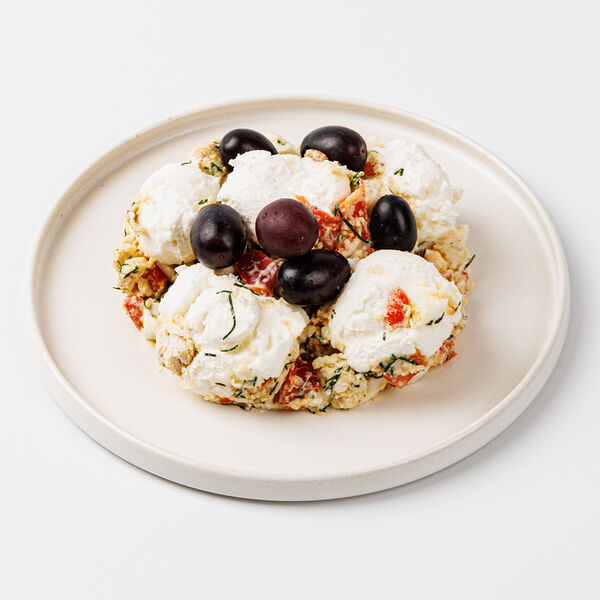 Салат с курицей, сыром 