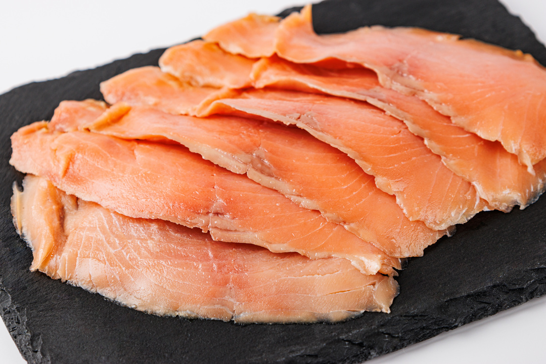 

Кета ломтики холодного копчения 150 г