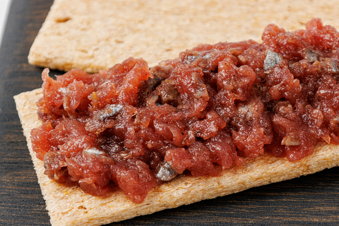 

Сельдь слабосоленая ВкусВилл рубленая с ароматными специями, 170 г