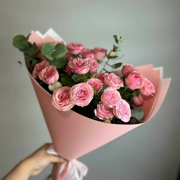 Букет из кустовых роз