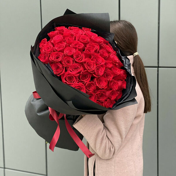 Букет Страсть из 51 красной голландской розы