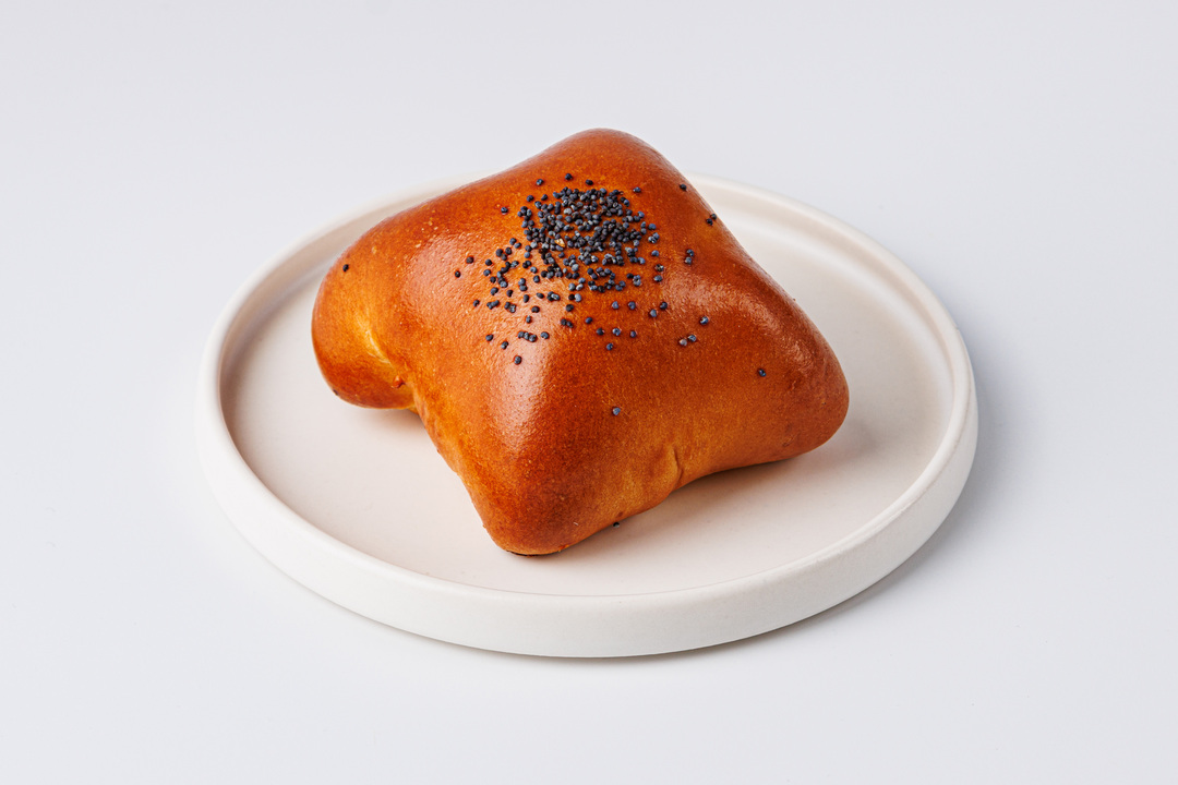 

Пирожок с яблочной начинкой, кафе