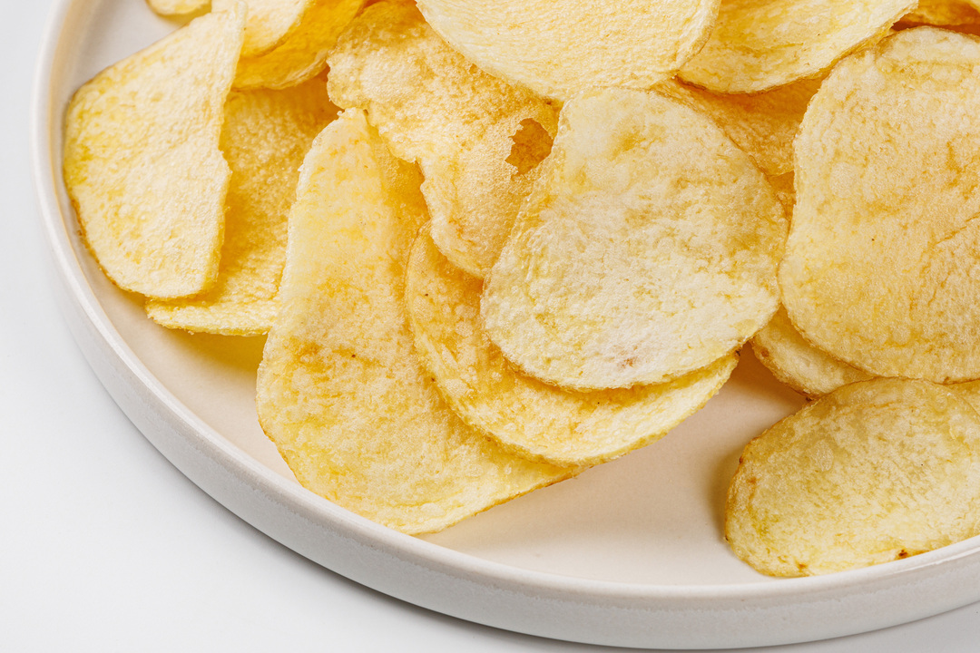 

Чипсы картофельные с солью 200 г