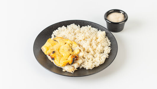 Филе минтая под сыром с рисом