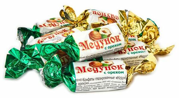 Конфеты глазированные Медунок Славянка с орехом