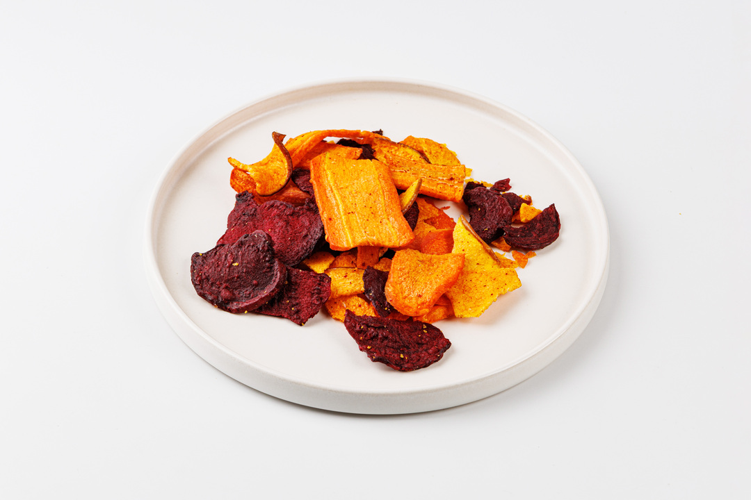 

Снеки хрустящие из свеклы, тыквы и моркови