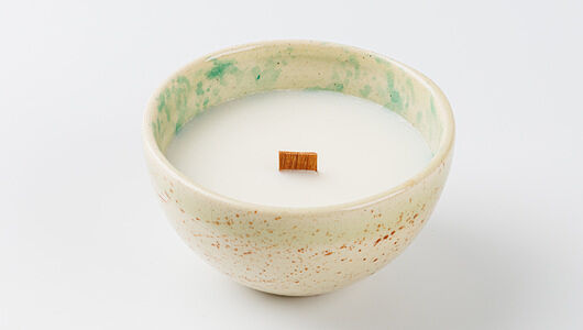 Свеча соевая в керамической чаше. Запах 