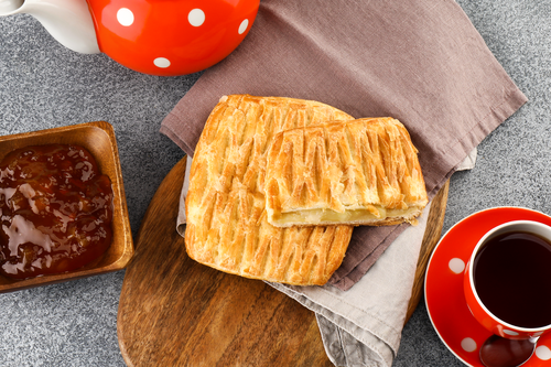 

Слойка ЛЕНТА FRESH с яблоками, 100г