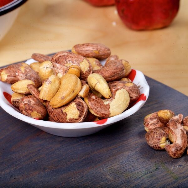 Кешью в скорлупе