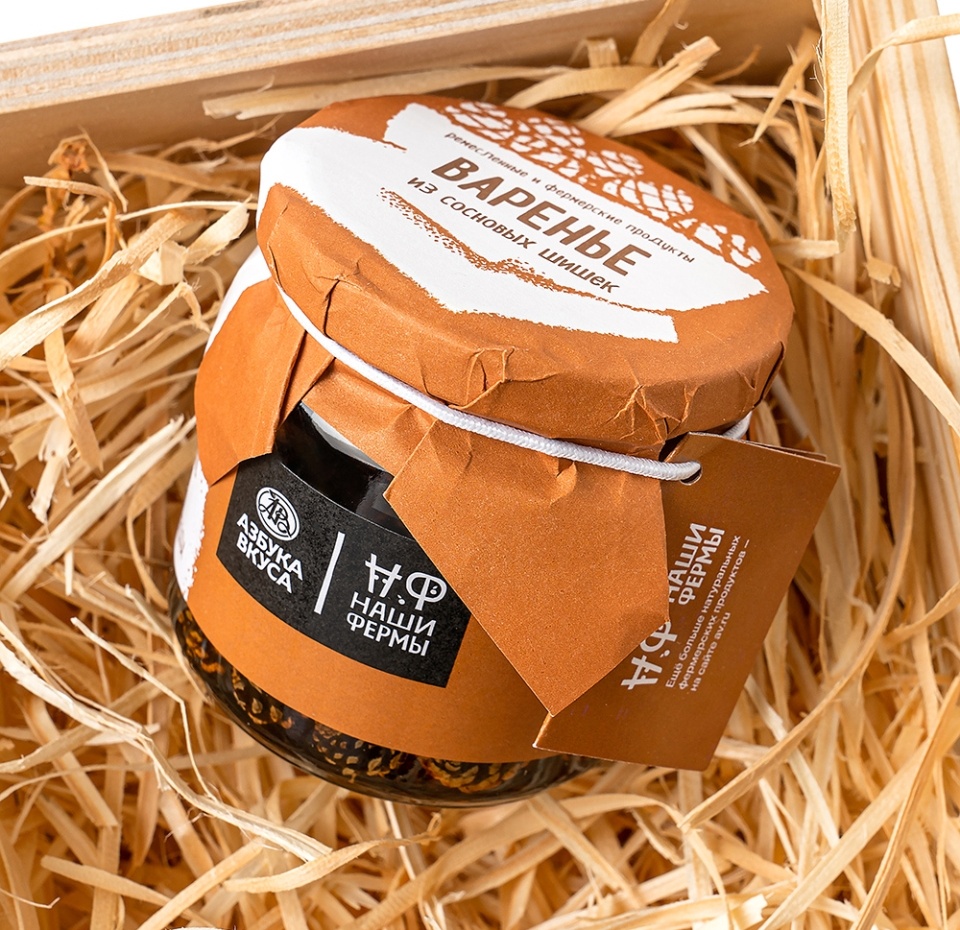 

Варенье Наша Ферма из сосновых шишек 260 г