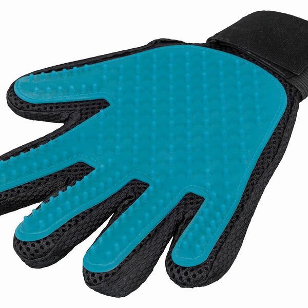 Trixie Перчатка массажная 16*24 см