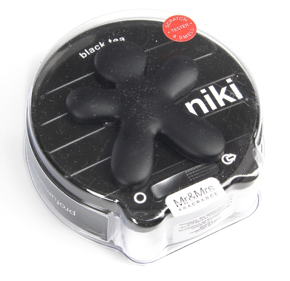 

Ароматизатор для автомобиля Mr&Mrs Fragrance NIKI черный/BLACK TEA 1 шт Италия