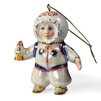 

Елочная игрушка Кукольная мастерская на Ланском Мальчик в костюме космонавта, Россия