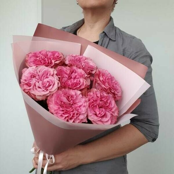 Букет из пионовидных роз