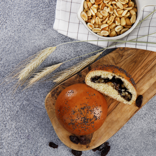 

Пирожок Лента Fresh Домашний с маком, изюмом и арахисом, 100 г