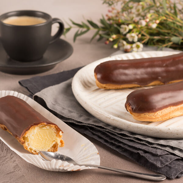 Эклер с заварным масляным кремом МясновЪ Пекарня 1 шт.