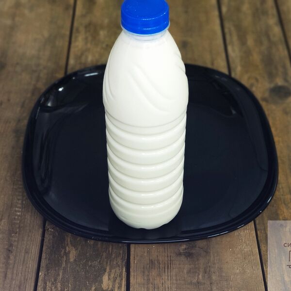 Молоко коровье домашнее