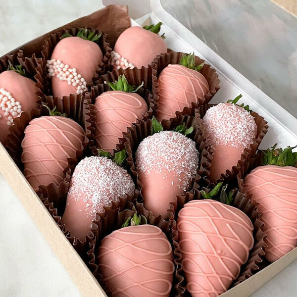 Набор клубники в шоколаде «Нежность» (12 ягод)