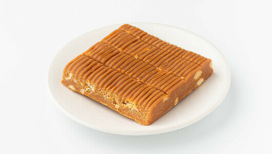 Ирис с орехом кешью