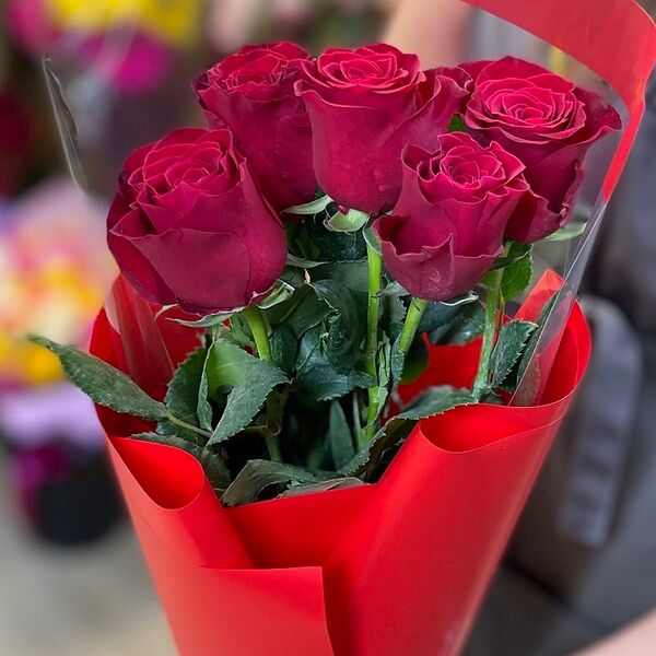 Букет из 5 красных роз