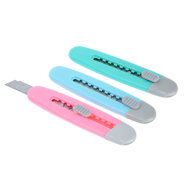 Нож канцелярский малый Clipstudio, 9 см, лезвие 9 мм, пластик, цвета в ассортименте, 1 шт