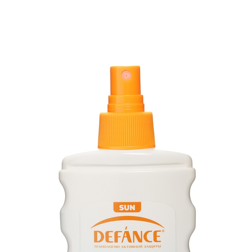 

Солнцезащитный спрей для лица и зоны декольте Defance SPF 50 с гиалуроном и коллагеном 160 мл