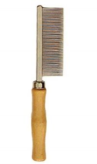 Расческа Triol с частыми зубцами и деревянной ручкой 250 мм.