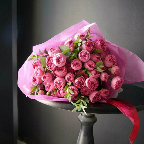 Букет из пионовидных роз