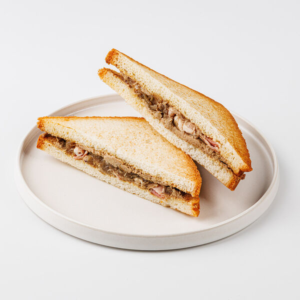 Сэндвич с паштетом из куриной печени и беконом 180 г