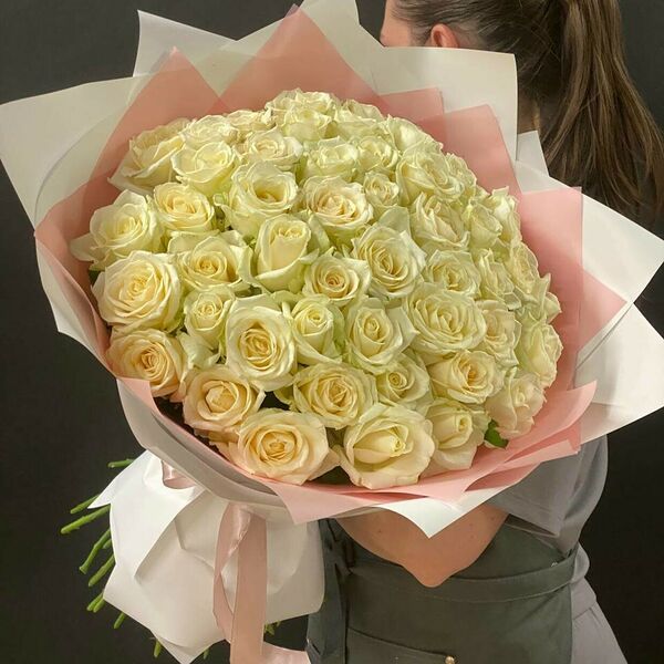 Букет из 51 белой розы
