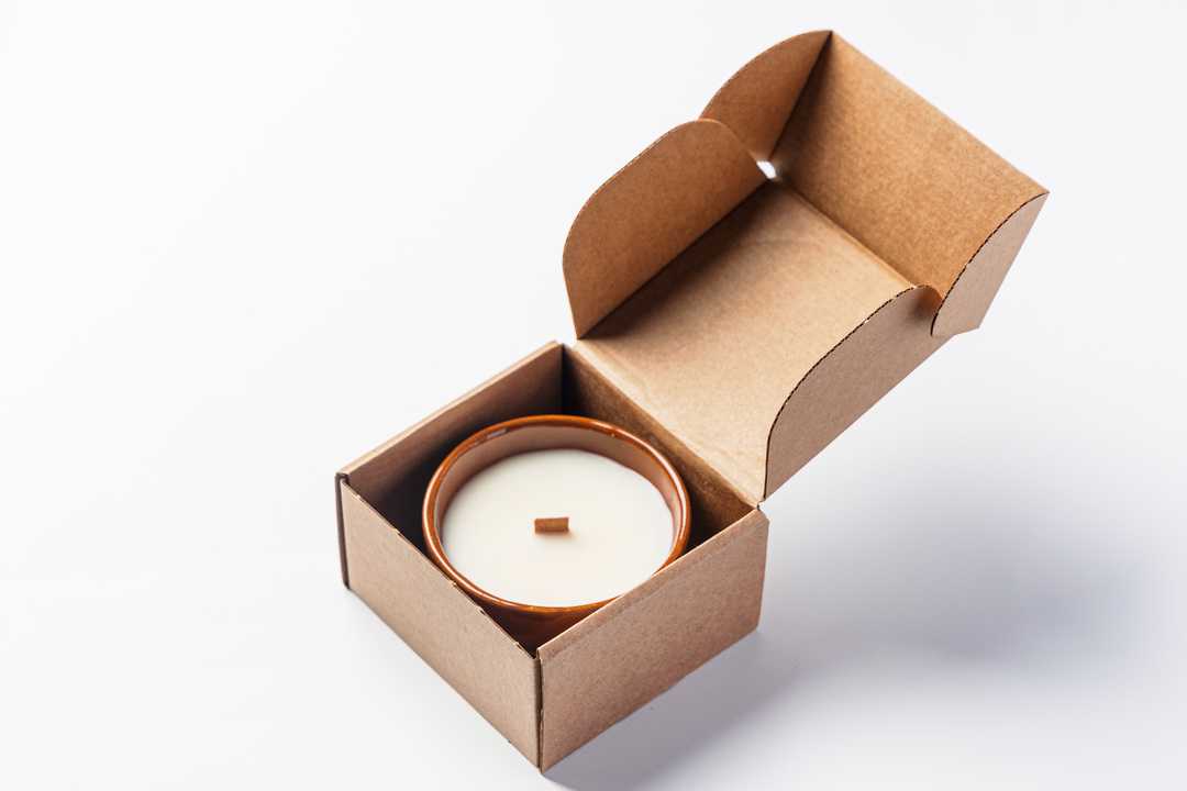 

Свеча соевая в керамической чаше. Запах "Карамельный попкорн"