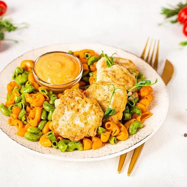 Медальонки куриные с разноцветными макаронами 300 г