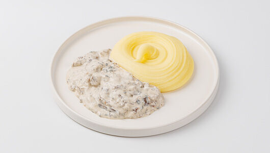 Бефстроганов из говядины с картофельным пюре