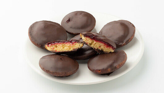 Печенье сдобное Шоколадная легенда с вишней