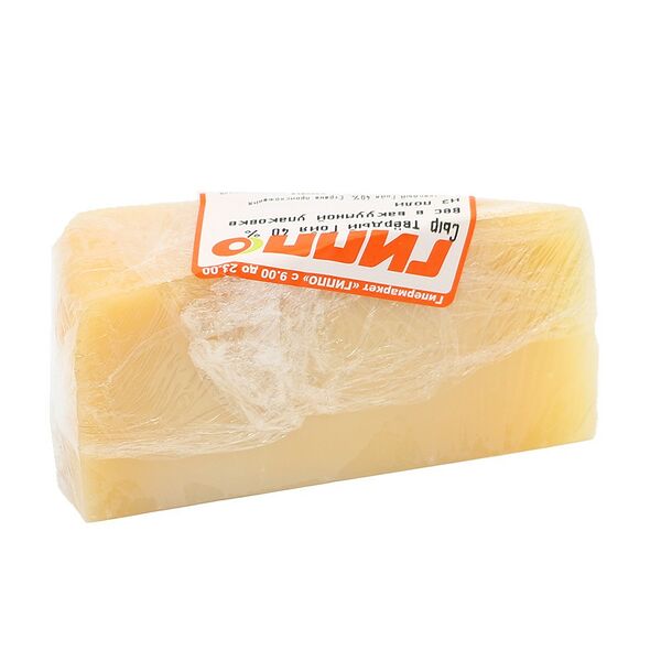 Сыр твёрдый Гойя 40 % вес в вакуумной упаковке из полимерного материала  La Paulina