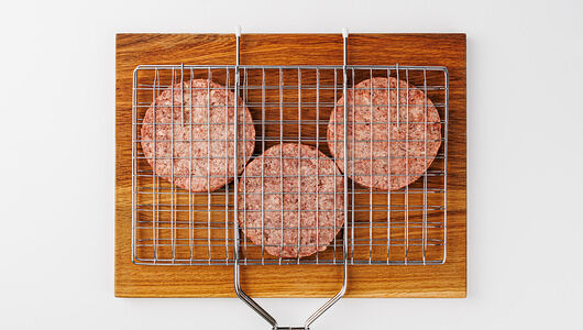 Котлеты из мраморной говядины для бургера, заморозка Продукт замороженный 450 г